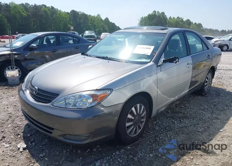 2004 Toyota Camry Le z USA, uszkodzony, nr VIN 4T1BE32K34U854498